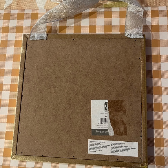 Christmas Wall Hanging BELIEVE 8"x8" Gold Frame NWT Silver Ribbon w Box Hanger - Picture 5 of 5
